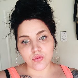 Meet your Posher, Jenna